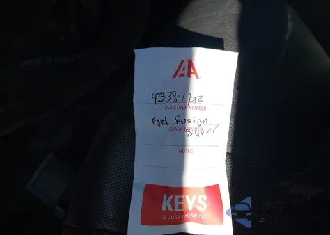 2013 Ford Fusion Energi Titanium from USA, damaged, VIN 3FA6P0SU5DR365842